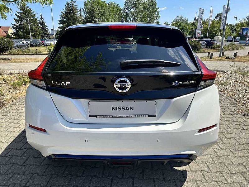 Nissan Leaf ZE1 N-Connecta-Optionspaket Optionen: Winte